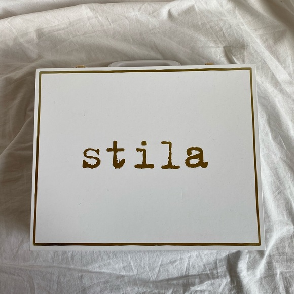 STILA beauty boss lip gloss briefcase kit - Picture 8 of 9